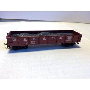 Walthers HO Scale Freight Gondola Car Wabash WAB 7226 Realistic Coal Load